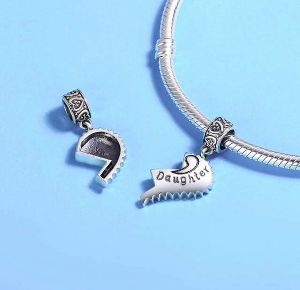 MOTHER/DAUGHTER SPECIAL BOND CHARMS 2 IN 1