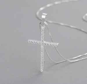 CROSS THE LINE NECKLACE