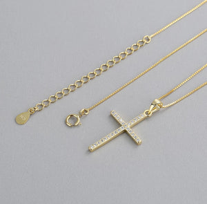 CROSS THE LINE NECKLACE
