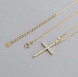 CROSS THE LINE NECKLACE