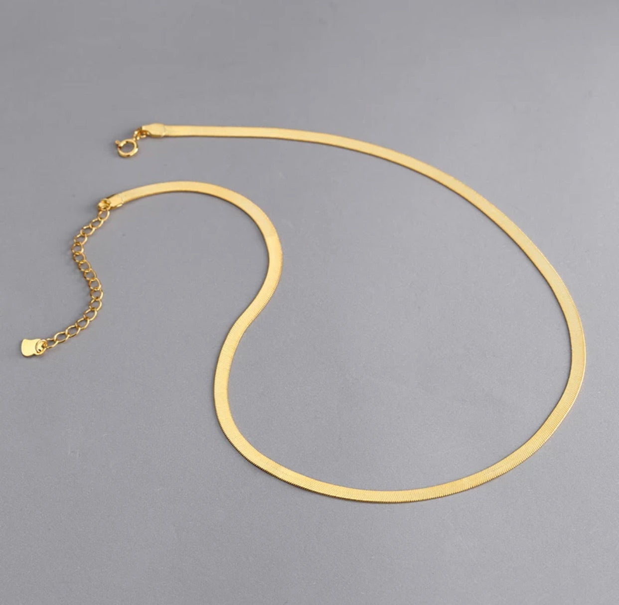 HERRINGBONE NECKLACE